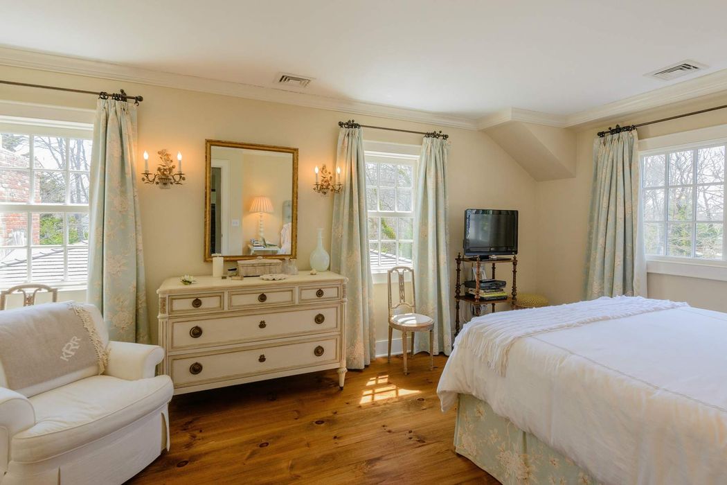 Quintessential Sag Harbor Cottage Sag Harbor, NY 11963 Sotheby's