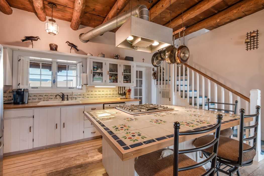 37 Canyon Road, El Rito, NM 87530 Sotheby's International Realty, Inc.