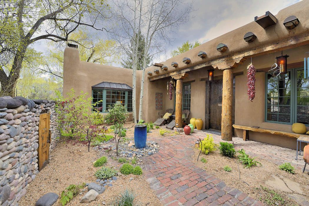340 Gormley Lane, Santa Fe, NM 87501 Sotheby's International Realty, Inc.