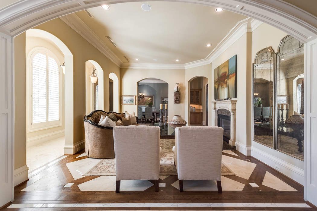 5312 Shady River Drive Houston Tx 77056 Sotheby S
