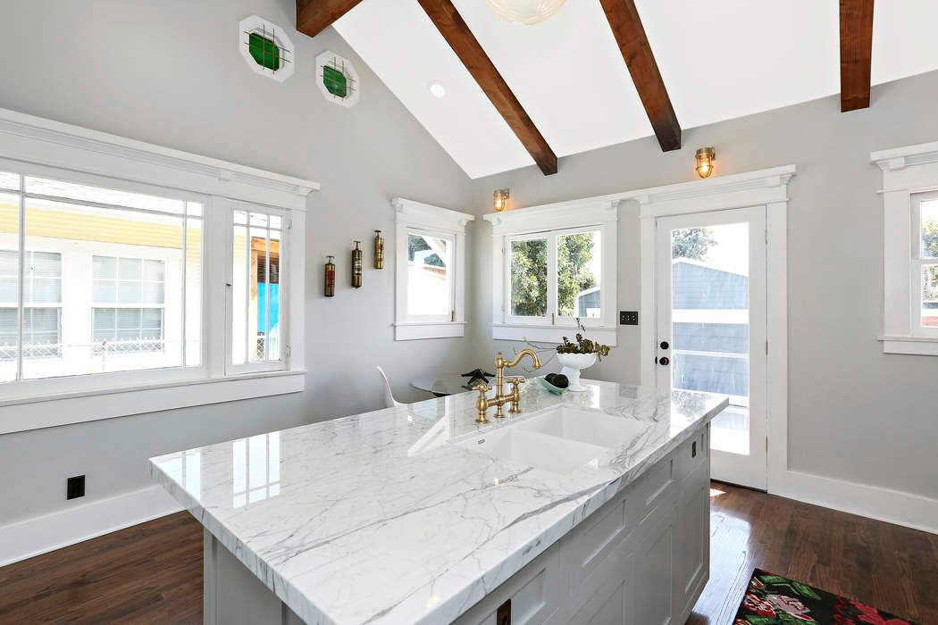 1820 West 41st Place, Los Angeles, CA 90062 Sotheby's International