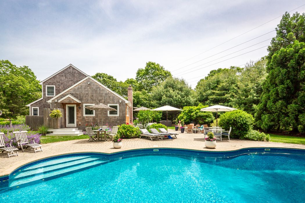 18 Second Avenue, East Hampton, NY 11937 Sotheby's International