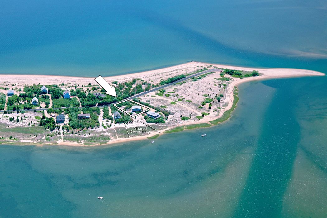 328 Gerard Drive, East Hampton, NY 11937 Sotheby's International