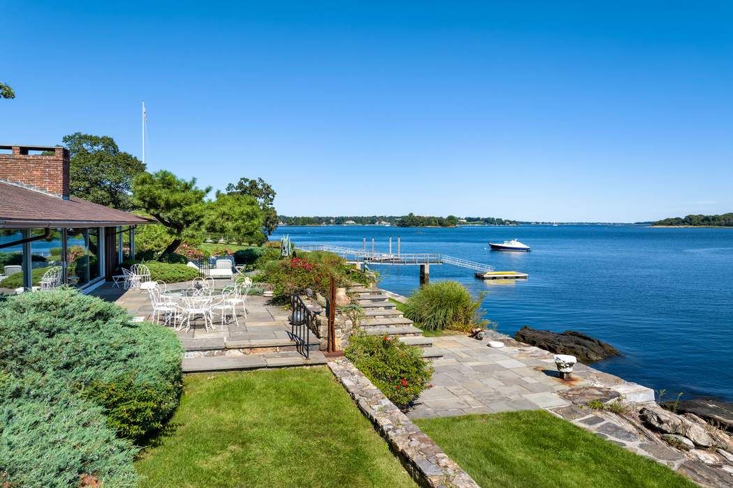201 Byram Shore Road, Greenwich, CT 06830