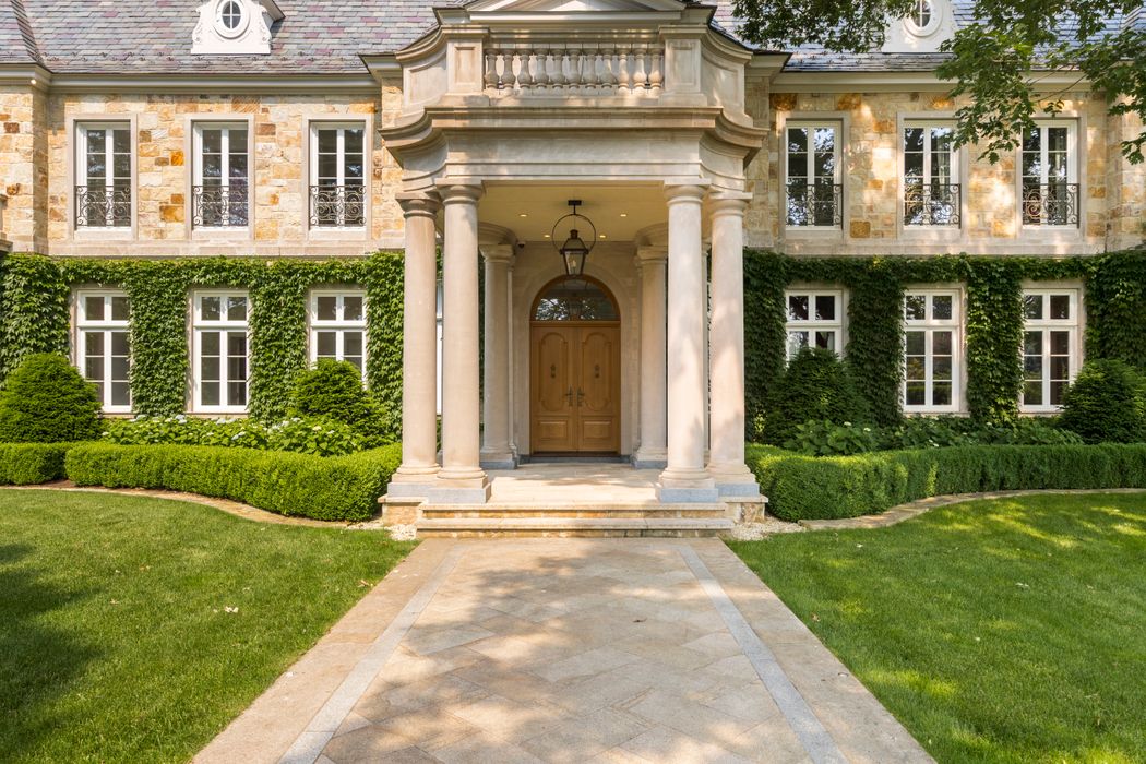 471 Lake Avenue, Greenwich, CT 06830 Sotheby's International Realty, Inc.