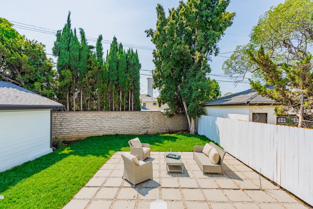 10756 Rochester Avenue, Los Angeles, CA 90024 Sotheby's International