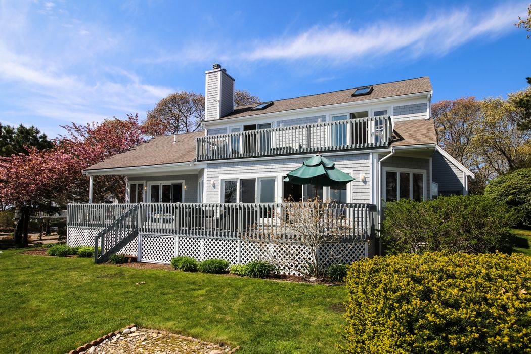55 Moonpenny Lane, East Falmouth, MA 02536 Sotheby's International