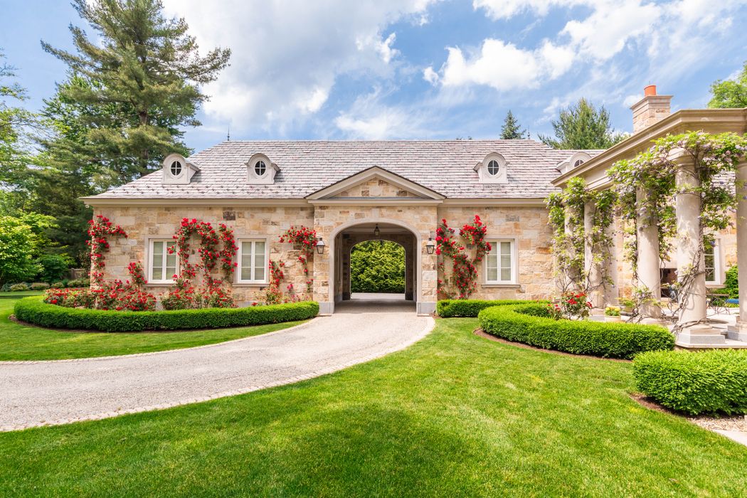 471 Lake Avenue, Greenwich, CT 06830 Sotheby's International Realty, Inc.