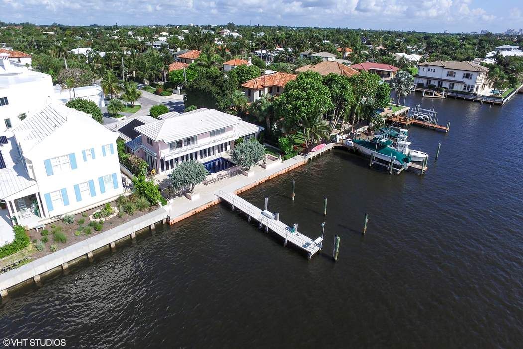 1 Harbor Dr, Lake Worth, FL 33460 Sotheby's International Realty, Inc.