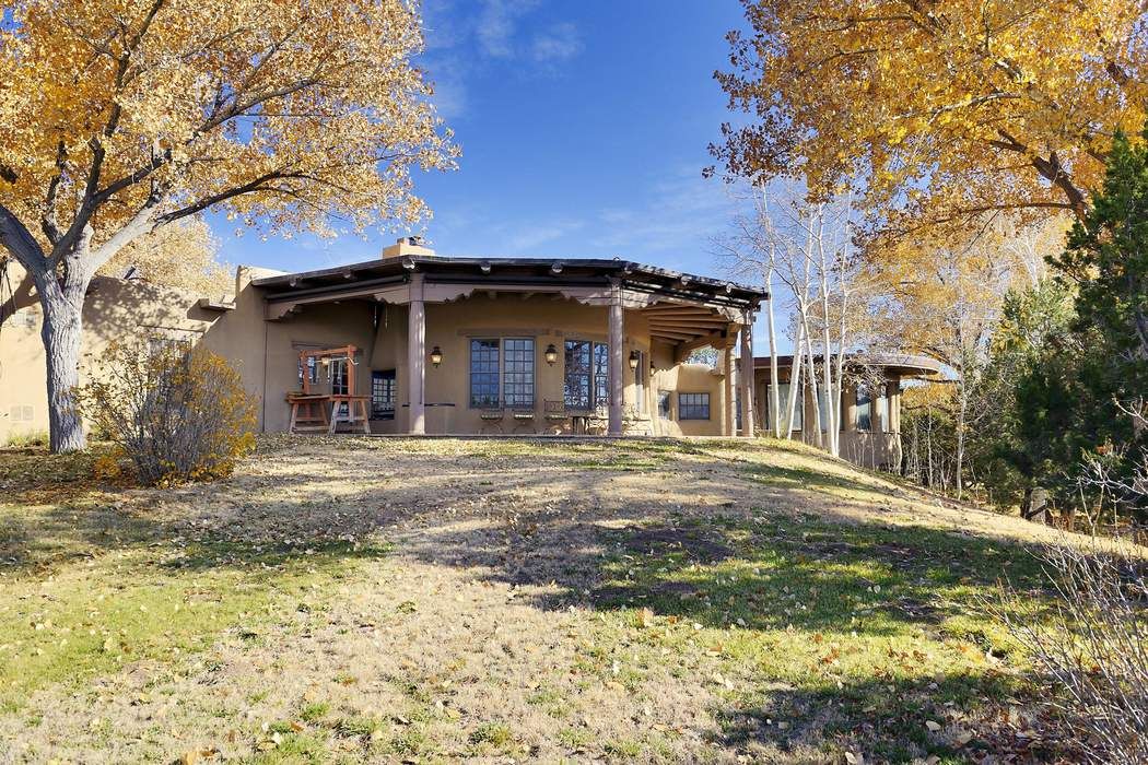 22 Vuelta Chamisa, Santa Fe, NM 87506 Sotheby's International Realty