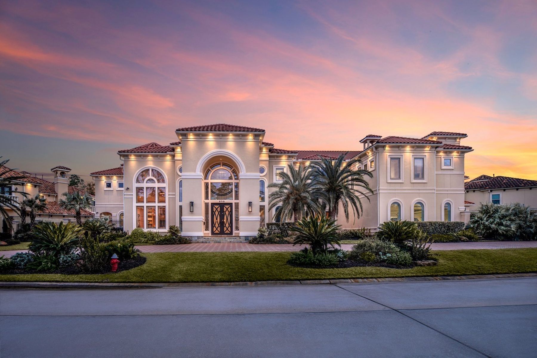 9715 Stonecross Bend Drive Houston, Texas, United States – Luxury Home