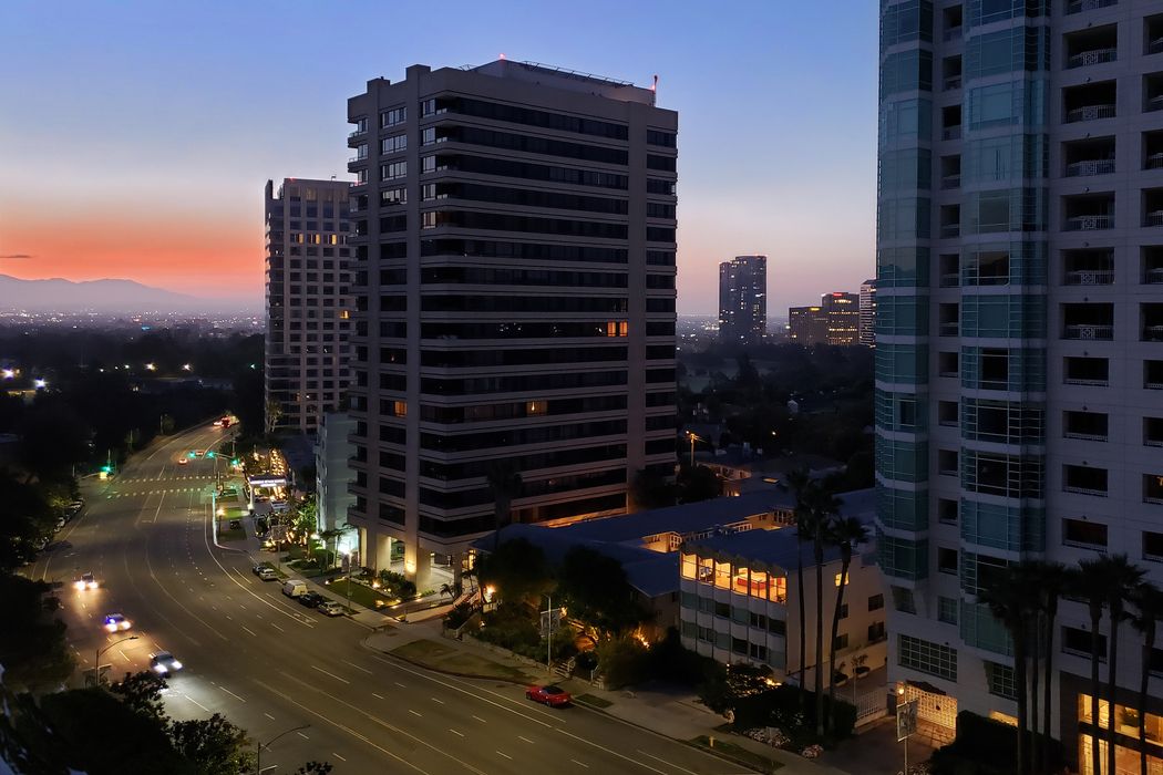 10375 Wilshire Blvd. 9f, Los Angeles, CA 90024 Sotheby's