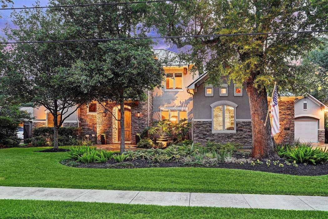 1509 Monarch Oaks, Houston, TX 77055 Martha Turner Sotheby's