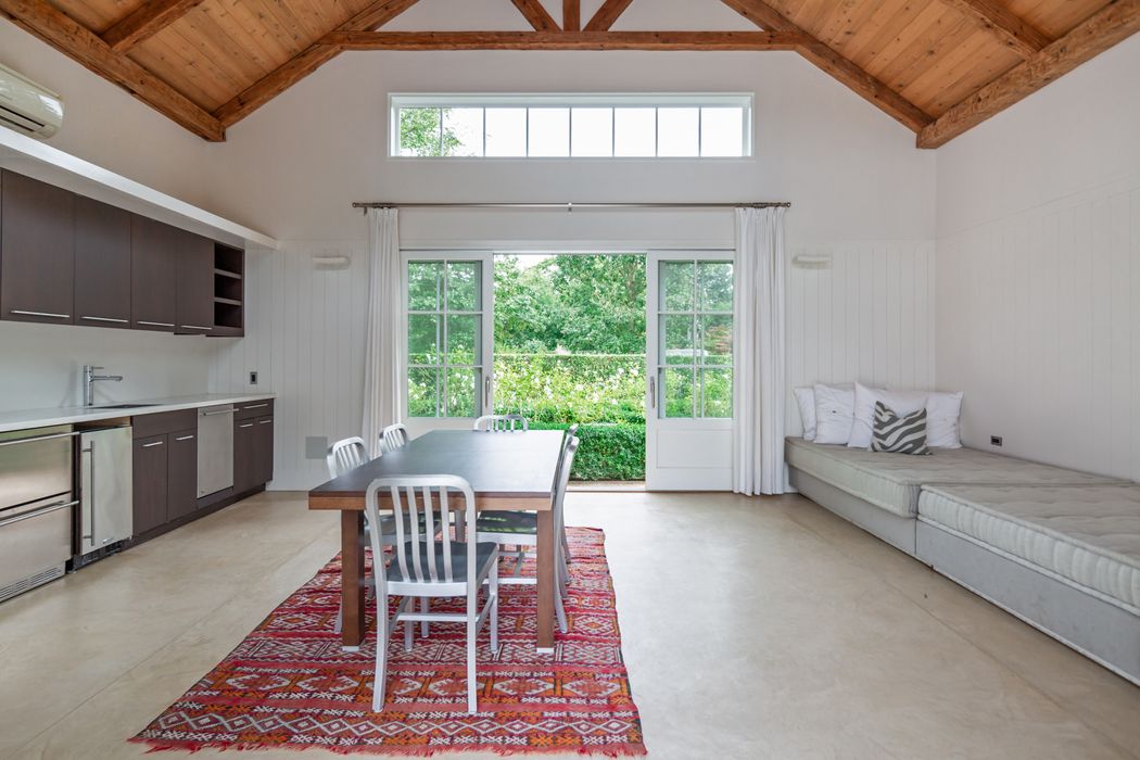 Modern Barn Style In Horse Country Bridgehampton Ny 11932