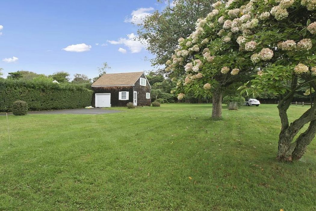 Classic Amagansett Lanes Amagansett, NY 11930 Sotheby's International