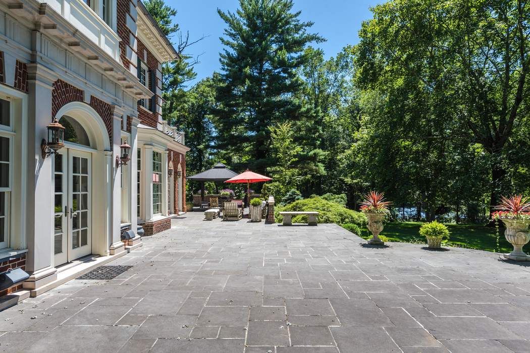 969 North Street, Greenwich, CT 06831 Sotheby's International Realty