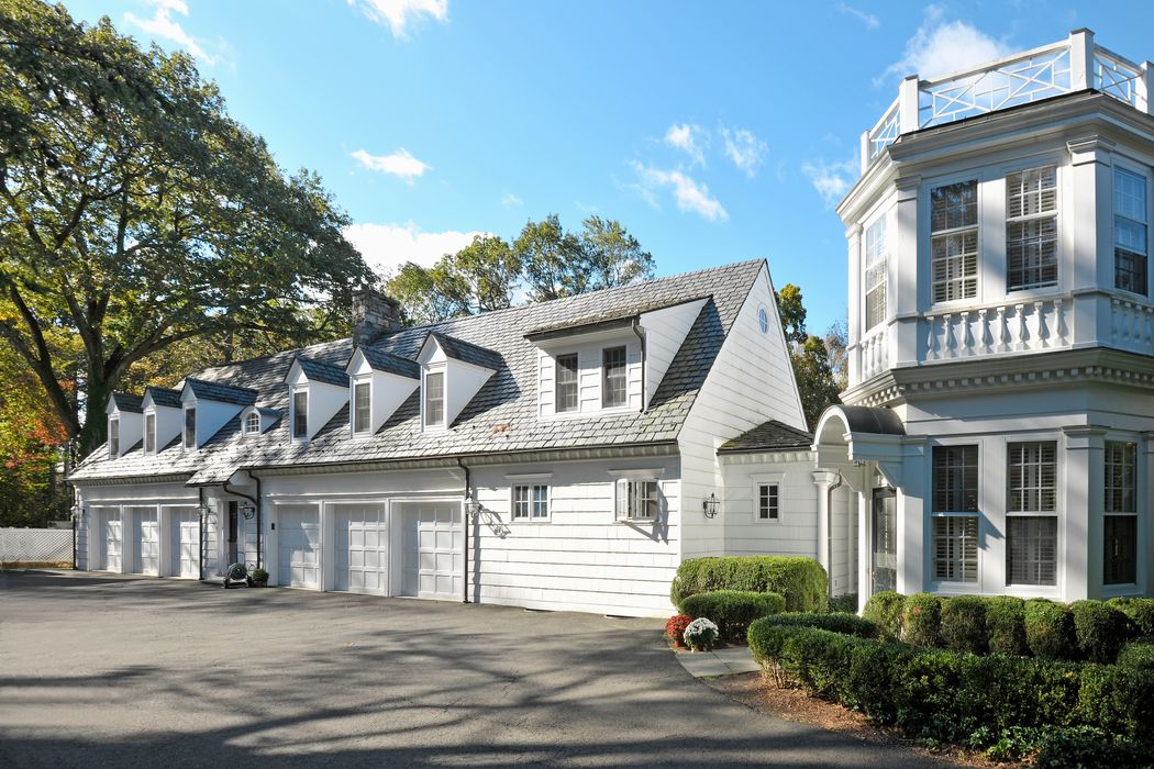 6 Meadowcroft Lane, Greenwich, CT 06830 Sotheby's International