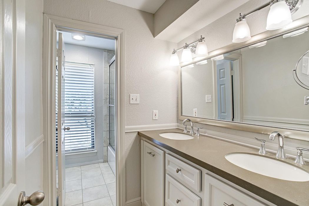 701 Bering Drive Unit 1106 Houston Tx 77057 Martha Turner