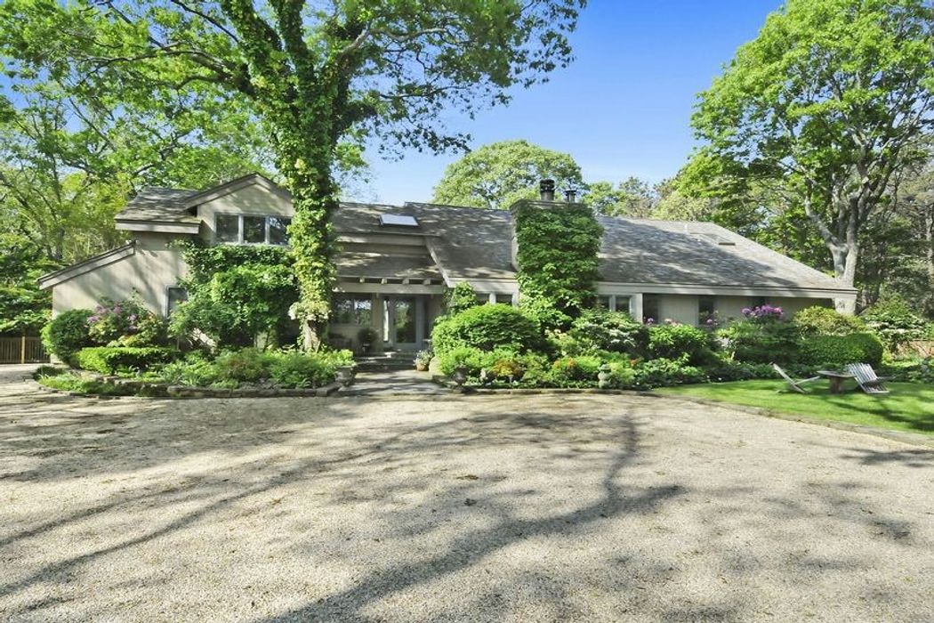 East Hampton Dune Alpin East Hampton, NY 11937 Sotheby's