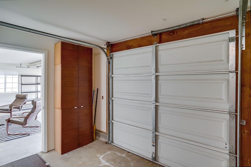 2134 El Sereno Avenue Altadena, CA 91001