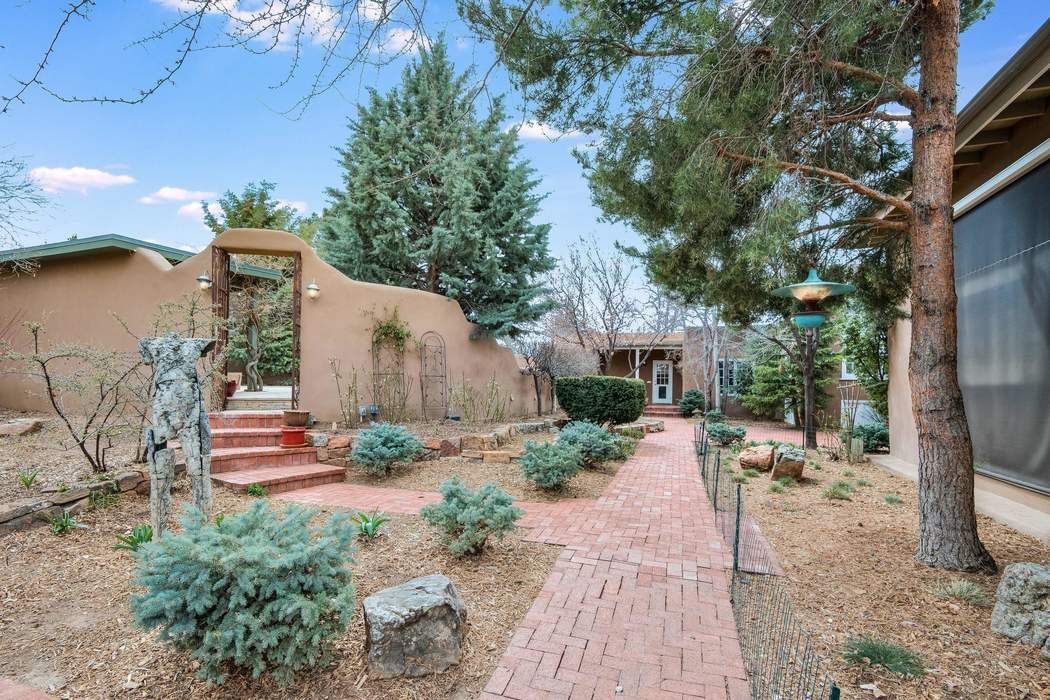 797 Camino Del Monte Sol, Santa Fe, NM 87505 Sotheby's International
