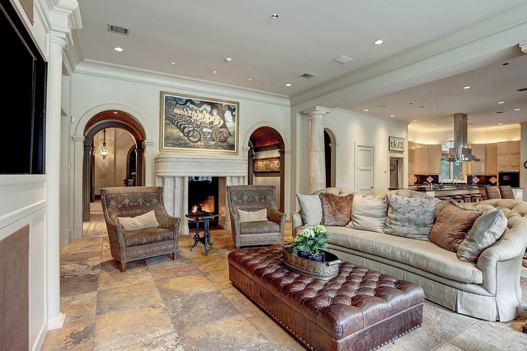 9010 Sandringham Houston Tx 77024 Sotheby S International