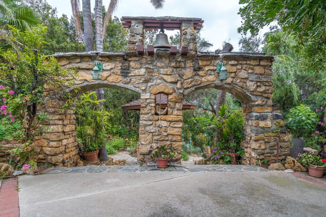 1500 North Harbor Boulevard, La Habra Heights, CA 90631 Sotheby's