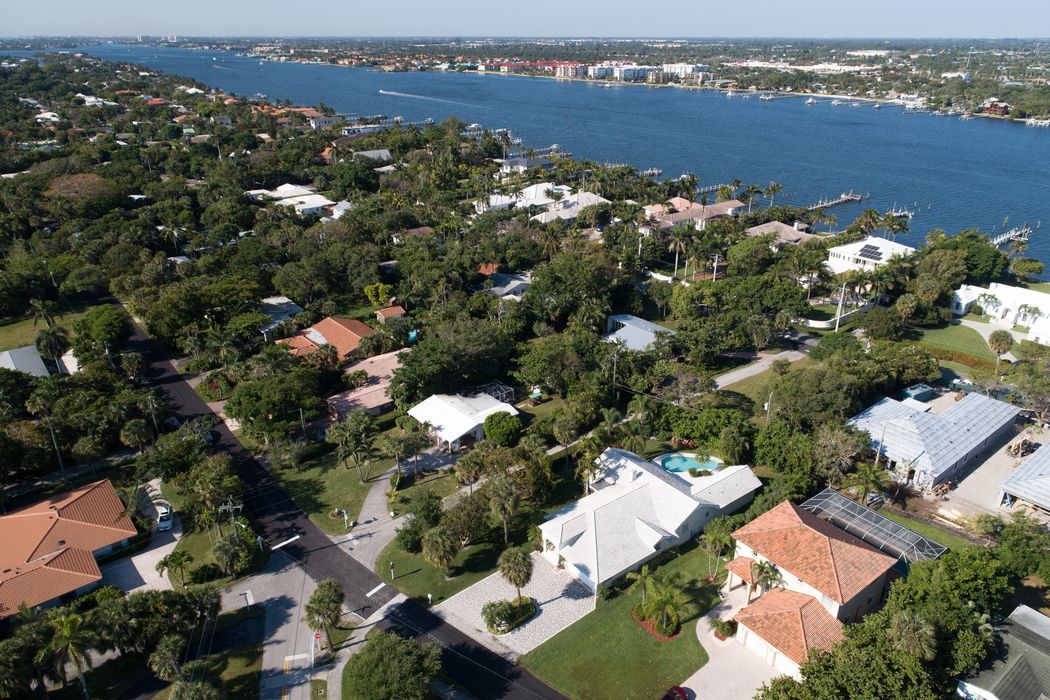 433 S Atlantic Drive, Hypoluxo Island, FL 33462 Sotheby's