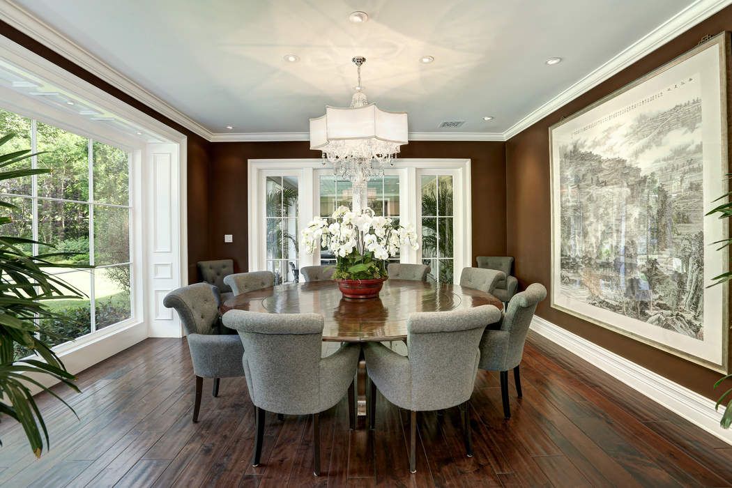 1262 Moraga Drive, Los Angeles, CA 90049 Sotheby's International