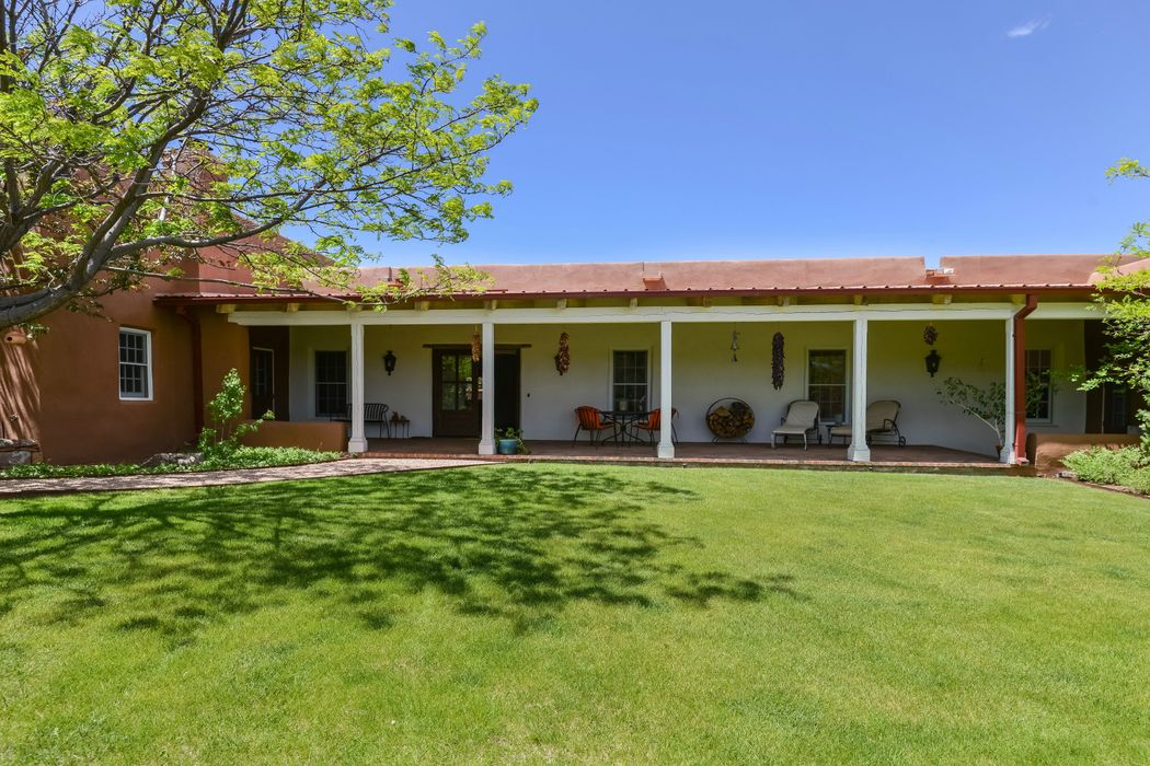 711 Calle Picacho, Santa Fe, NM 87501 Sotheby's International Realty