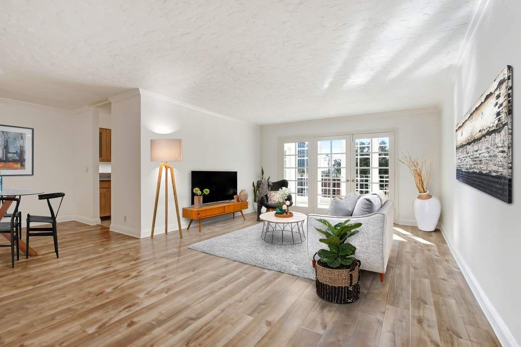 434 South Canon Drive Unit 305, Beverly Hills, CA 90212 Sotheby's International Realty, Inc.