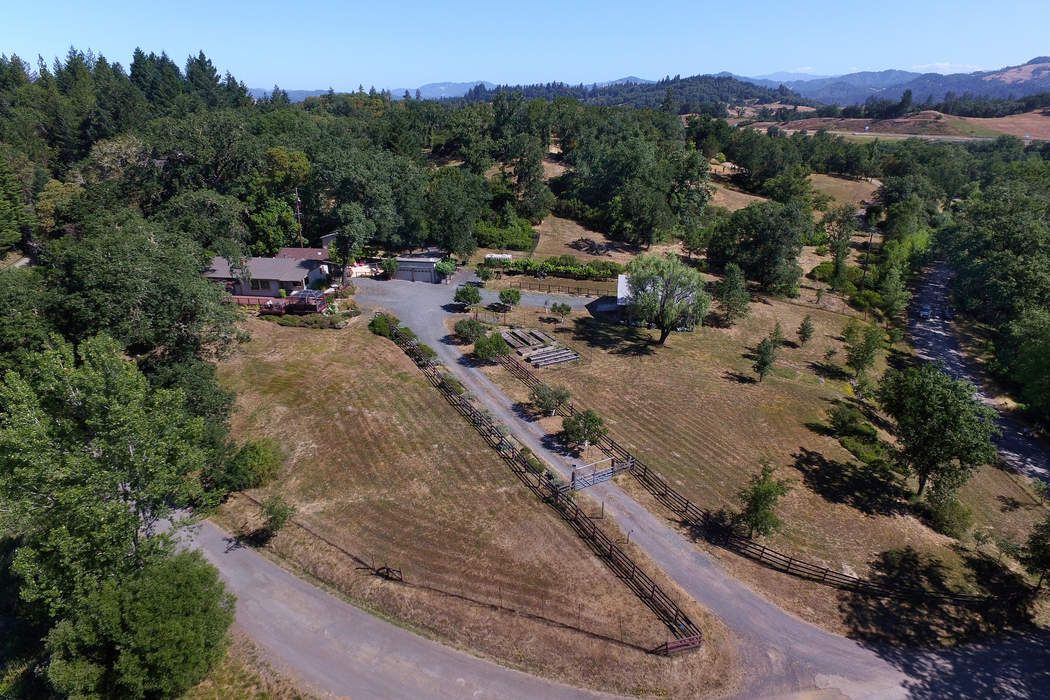 18400 Walker Rd, Willits, CA 95490 Sotheby's International Realty, Inc.