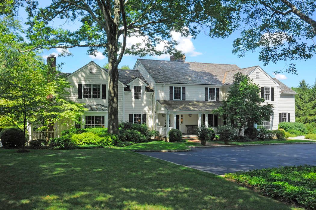 21 Dempsey Lane, Greenwich, CT 06830 Sotheby's International Realty, Inc.