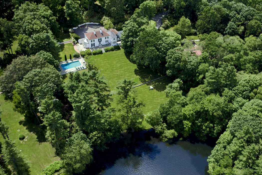 Lakeside Estate Greenwich, CT 06830 Sotheby's International Realty, Inc.
