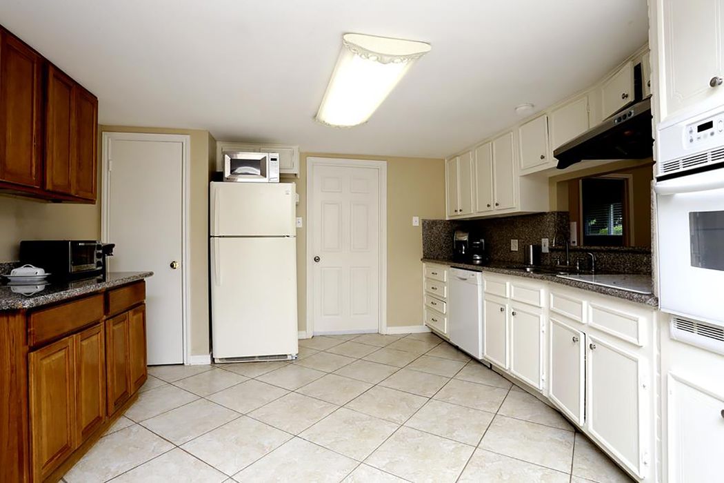 14002 Pinerock Lane, Houston, TX 77079 | Martha Turner Sotheby's