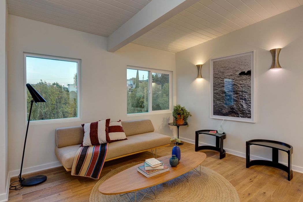 1042 Olancha Drive, Los Angeles, CA 90065 Sotheby's International Realty, Inc.