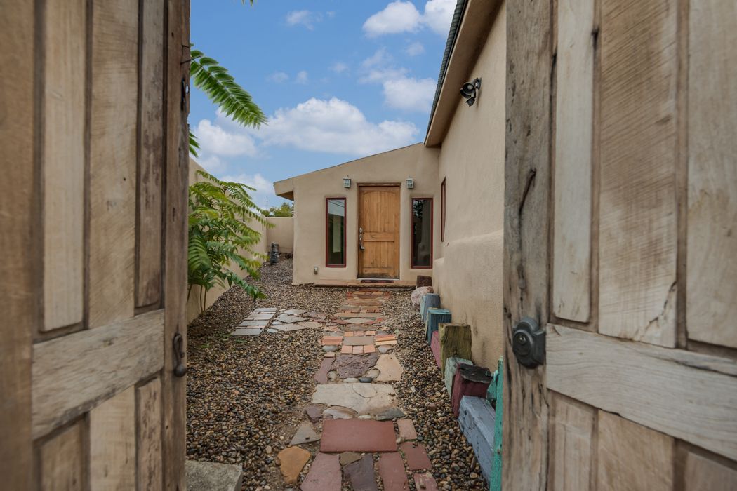 1315 Agua Fria St , Santa Fe, NM 87501 Sotheby's International Realty