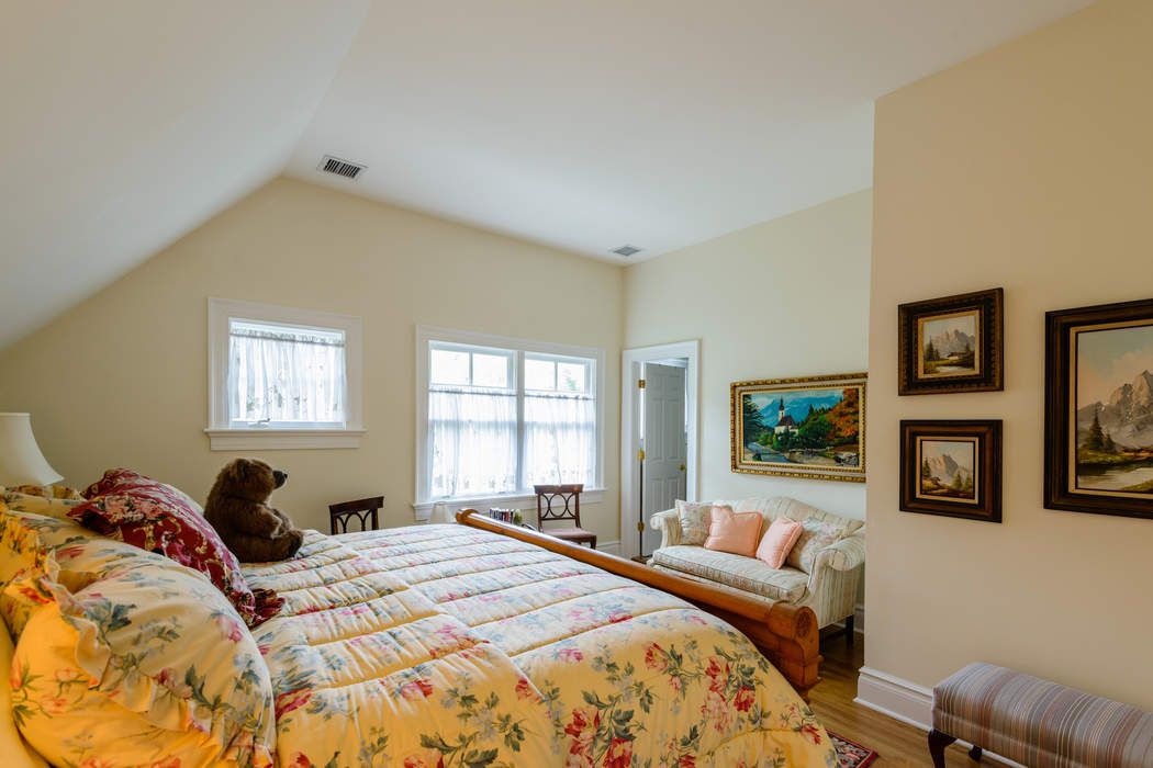 19 Bridge Hill Lane, Bridgehampton, NY 11932 Sotheby's International Realty, Inc.