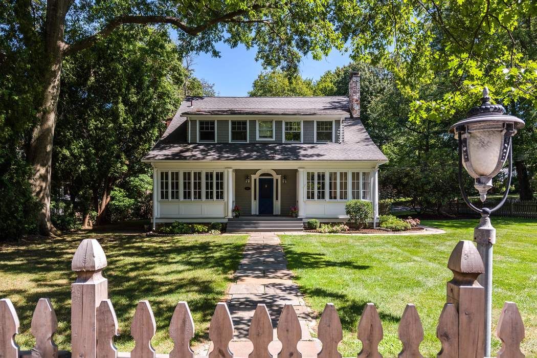 57 Indian Field Road, Greenwich, CT 06830 Sotheby's International