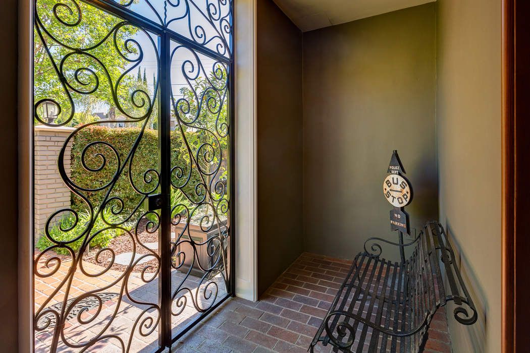 4916 Finley Avenue, Los Angeles, CA 90027 Sotheby's International