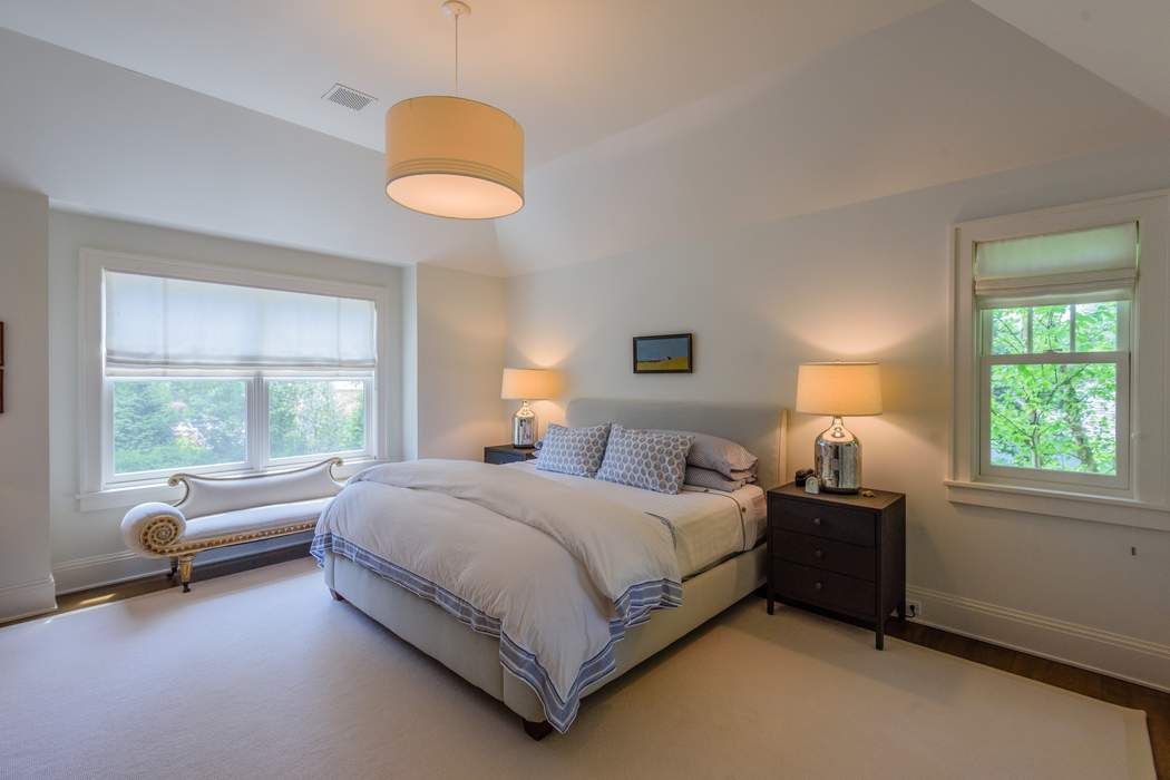 61 Mill Hill Lane, East Hampton, NY 11937 Sotheby's International