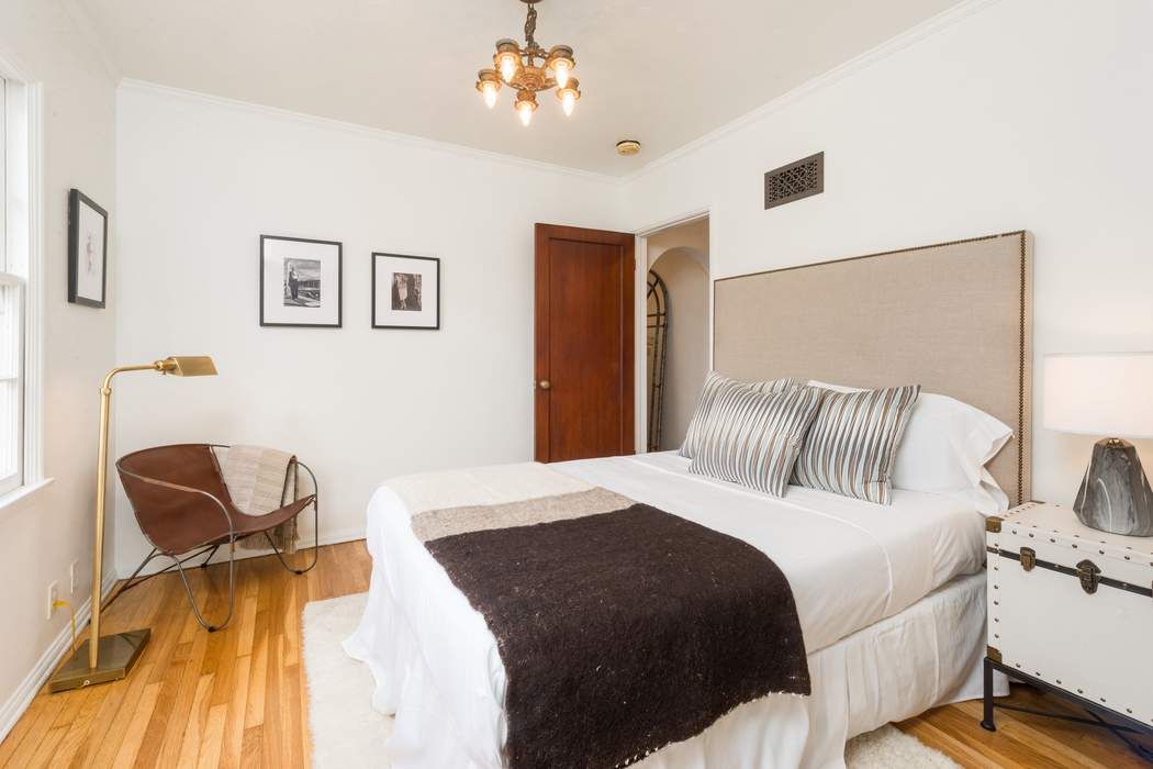 2763 Outpost Drive Los Angeles, CA 90068