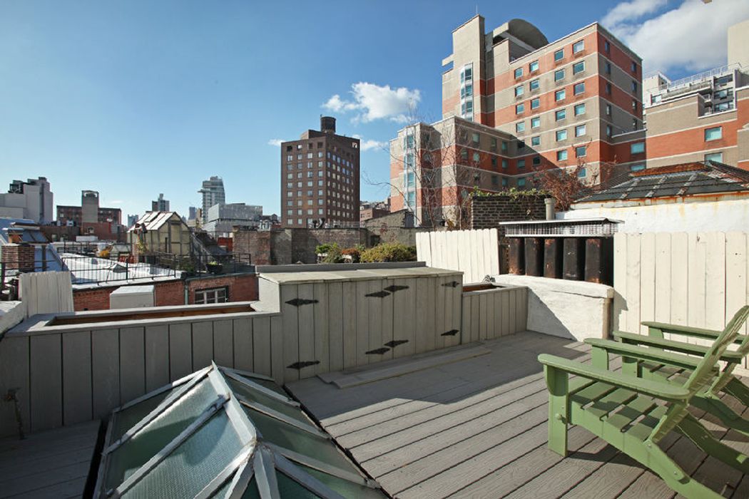 Renwick Triangle Classic New York, NY 10003 Sotheby's International