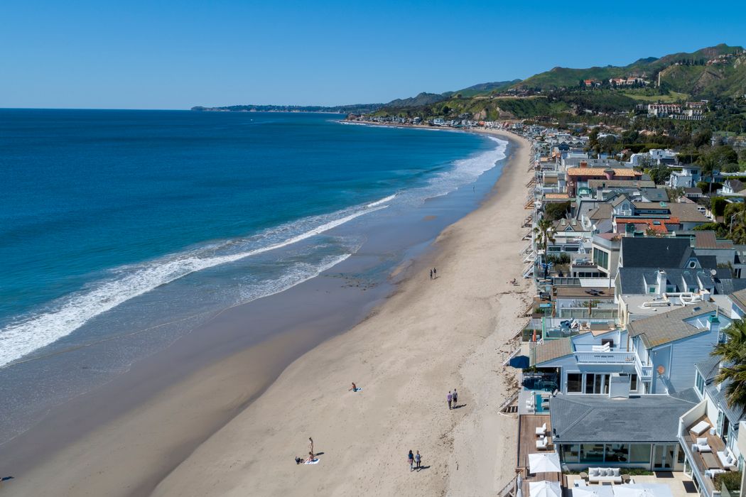 23402 Malibu Colony Road, Malibu, CA 90265 Sotheby's International
