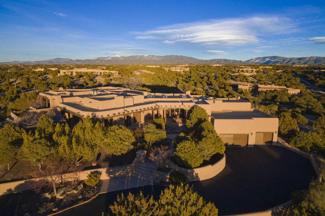 Premier Cape Cod >> 9 Deer Circle, Santa Fe, NM 87506 | Sotheby's International Realty, Inc. Premier Cape Cod >> 9 Deer Circle, Santa Fe, NM 87506 | Sotheby's International Realty, Inc.