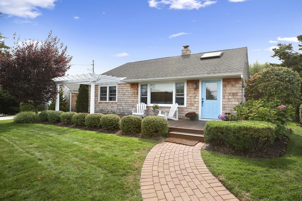 16 Harbor Drive, Sag Harbor, NY 11963 Sotheby's International Realty
