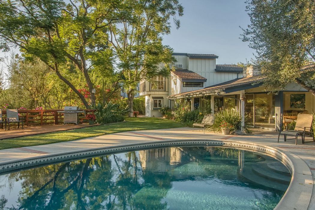 2147 Stradella Road, Los Angeles, CA 90077 Sotheby's International
