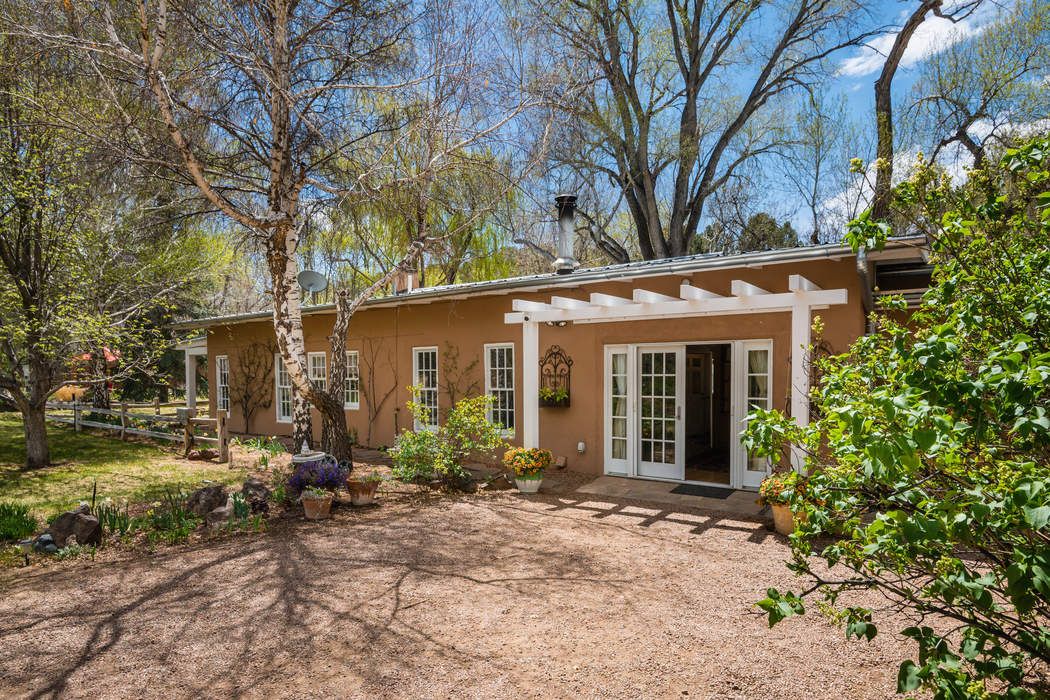 3 Tesuque Meadow, Santa Fe, NM 87506 Sotheby's International Realty, Inc.