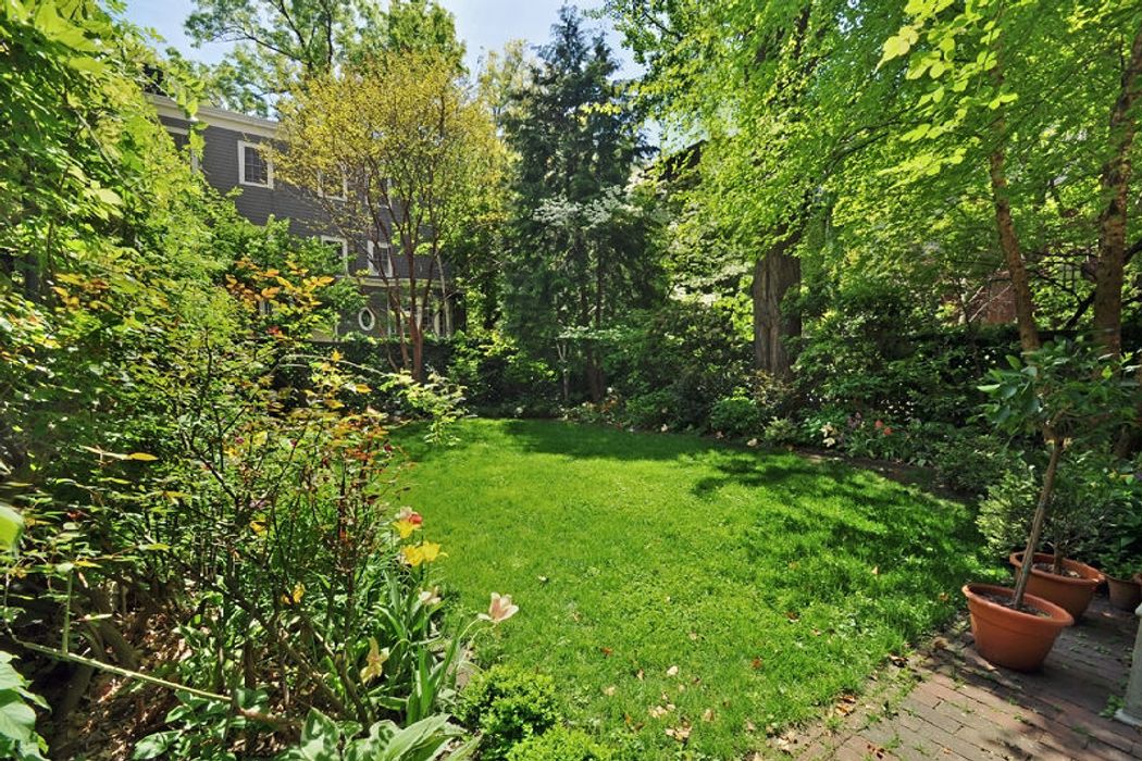 70 Willow Street Brooklyn, NY 11201 Sotheby's International Realty, Inc.