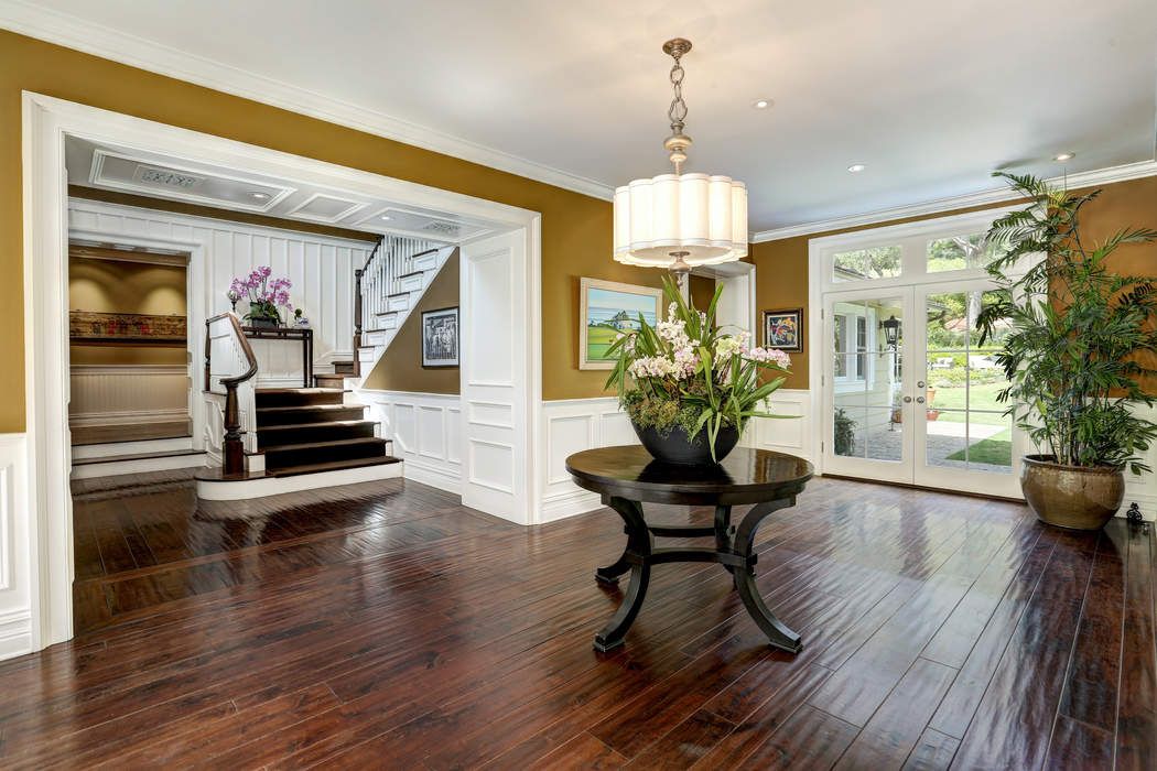 1262 Moraga Drive, Los Angeles, CA 90049 Sotheby's International